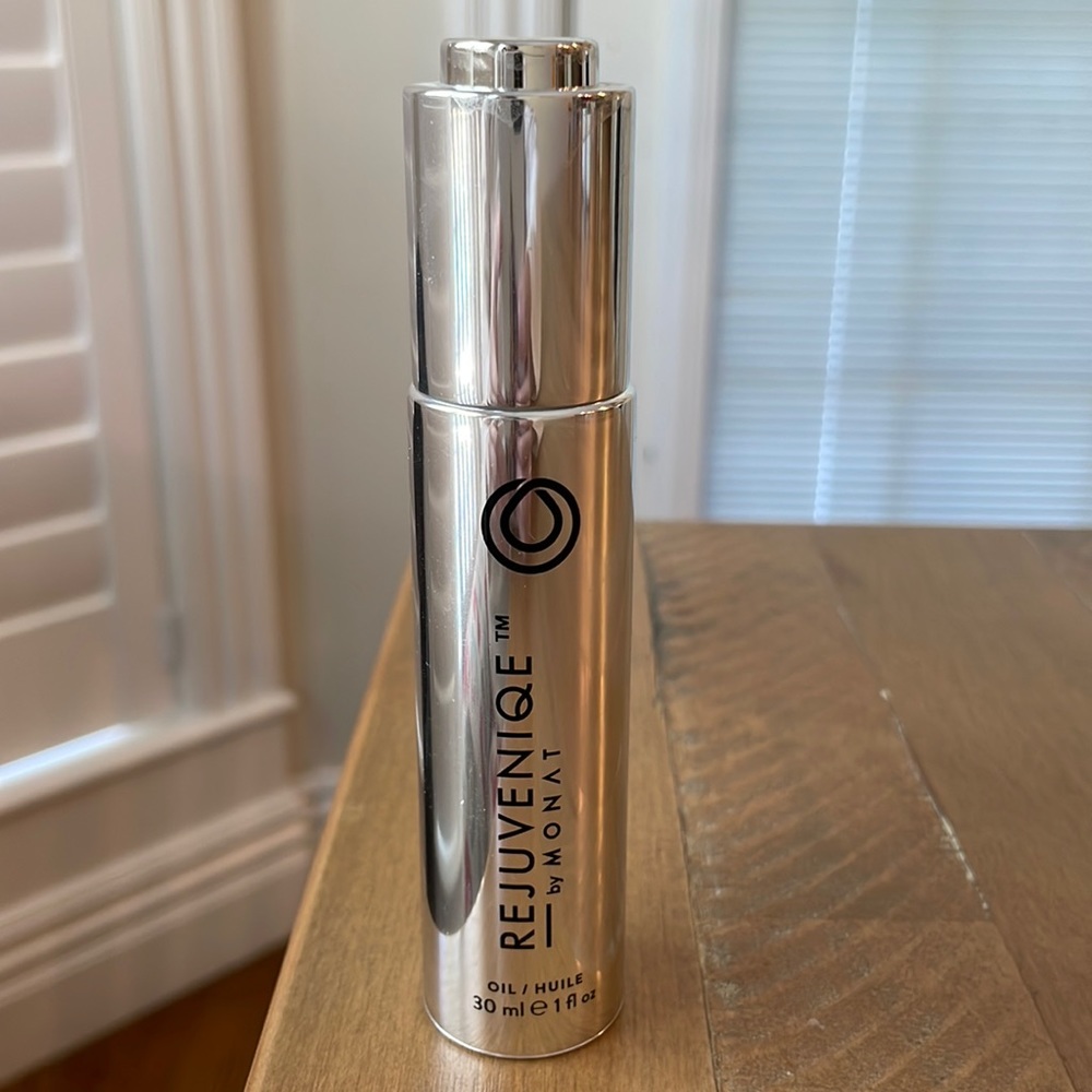 Monat Rejuvenique oil used only a few times